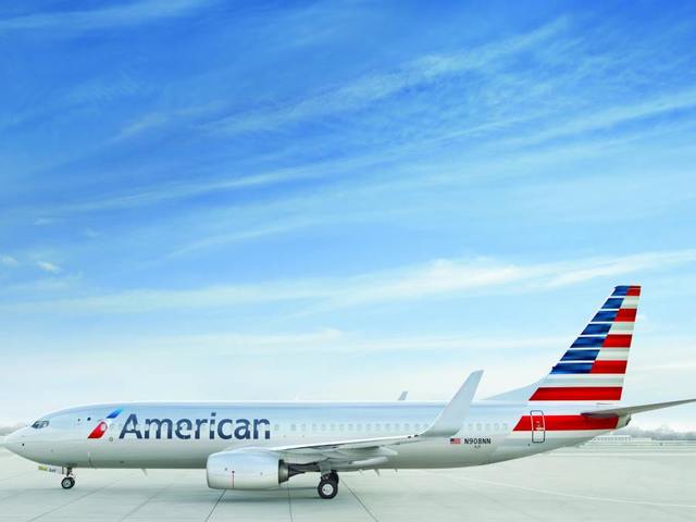 Police: Woman arrested after causing disturbance on Phoenix flight, entering cockpit