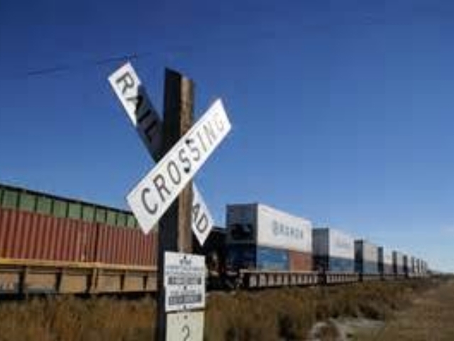 Flagstaff residents oppose uranium ore passing through city