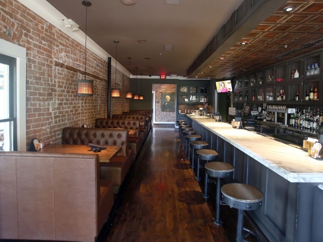Oh La 10 Date Restaurants Near Asu Downtown Phoenix Tempe Image Courtesy Of The Vig
