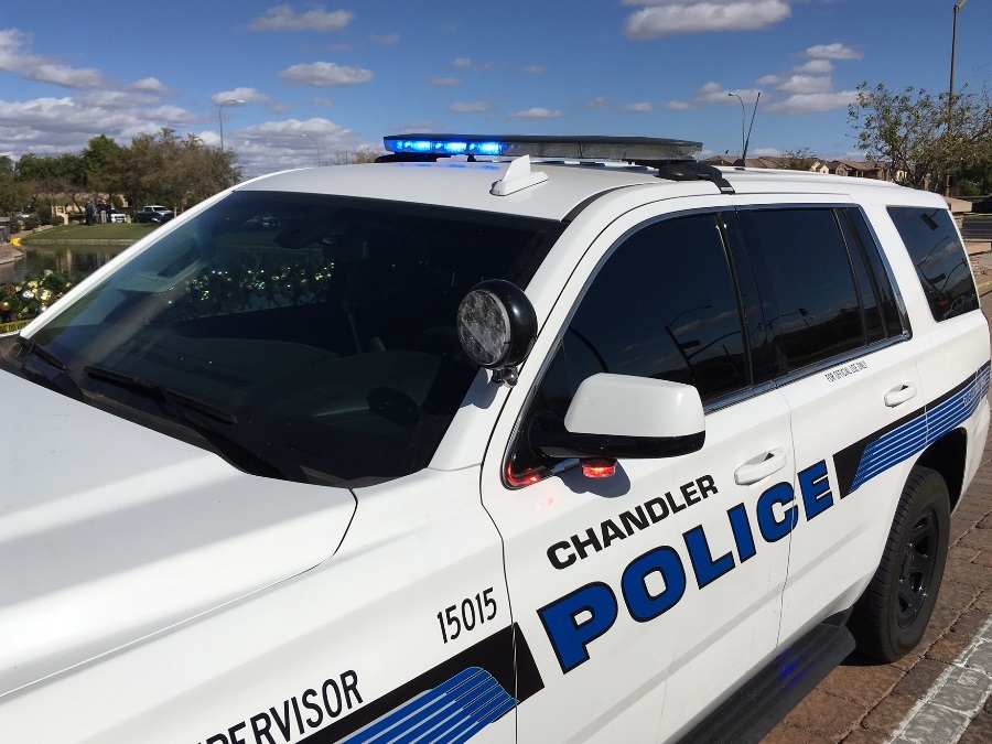 Teenager struck by car near Alma School/Queen Creek in Chandler, police