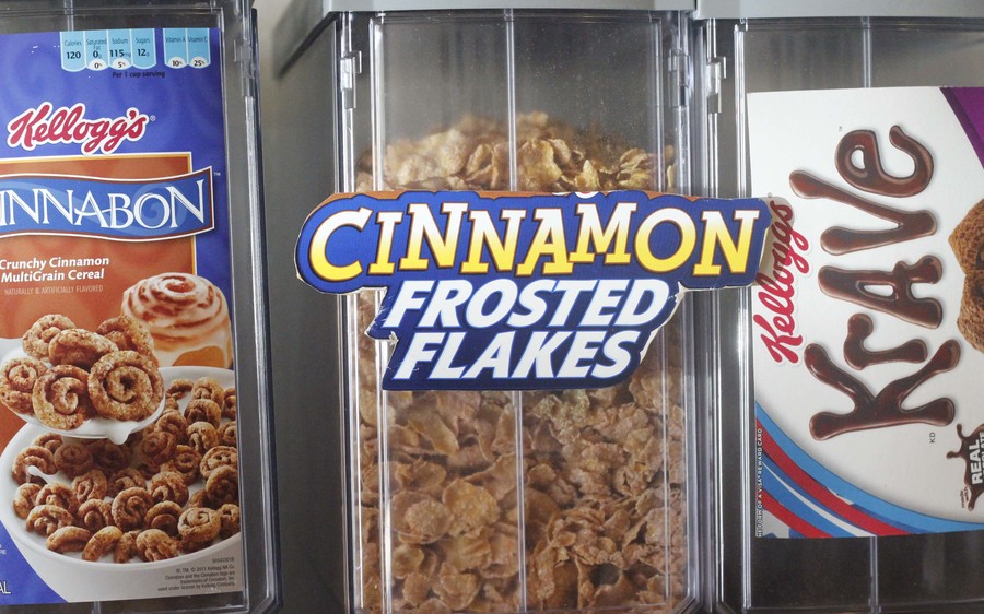 Crunch50 Phoenix 'cereal bar' serves nearly 50 kinds of cereal abc15