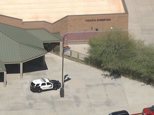 Police searching for armed robber in Peoria