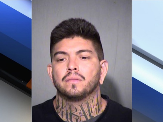 Police: West Phoenix man threatens to set fire to girlfriend & infant