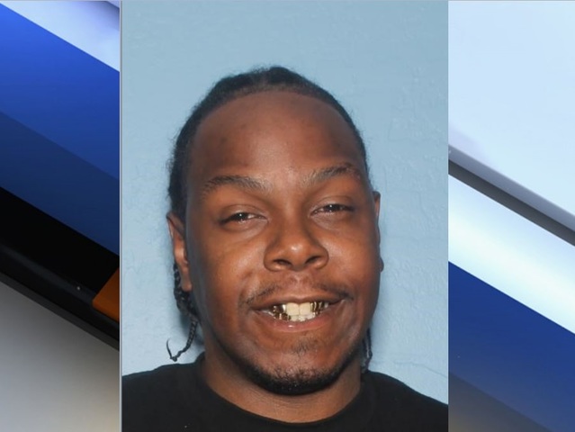 Fugitive Friday: Suspect touches teen girl while daughter plays in Phoenix park