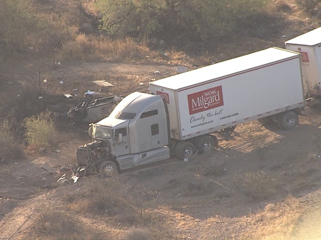 I 10 Crash Arizona _ Motorcyclist dead after crash on I-10 in Chandler ...