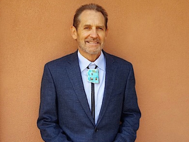 Another Democrat, Jim Moss, jumps into race to challenge Senator Flake