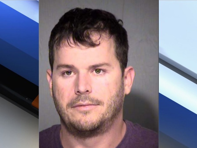 Police: Child porn found on computer of Phoenix man