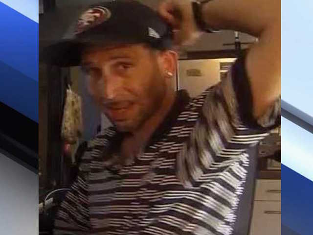 Police looking for man who bloodied himself in Phoenix burglary
