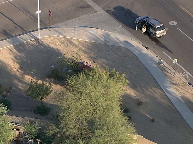 Woman dies after crash with suspected impaired driver in Phoenix