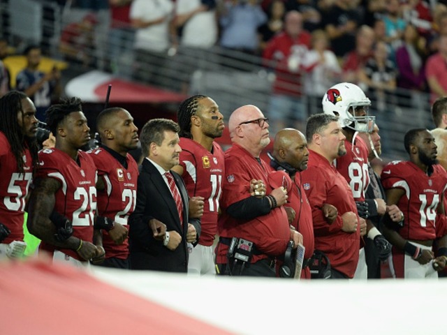 Larry Fitzgerald explains team's decision to lock arms during national anthem