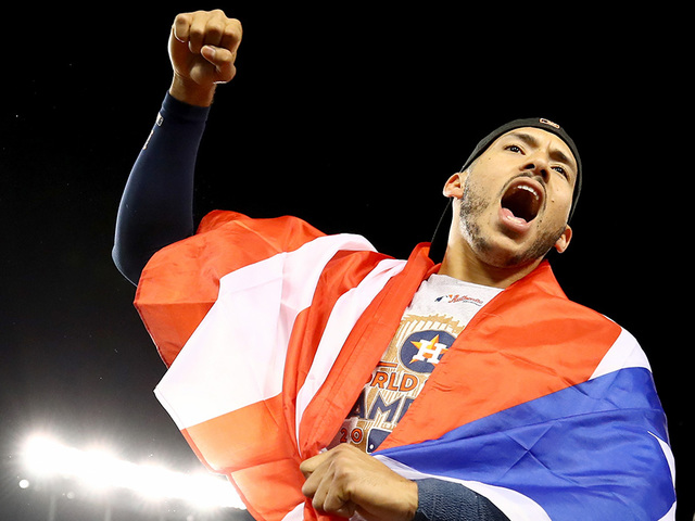 Astros' player Carlos Correa proposes to Daniella Rodriguez after World Series