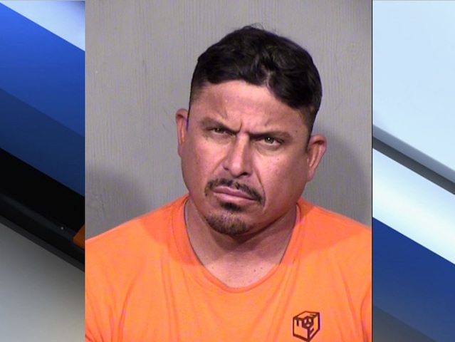 Police: Phoenix man poses as modeling agent to get nude photos from teen