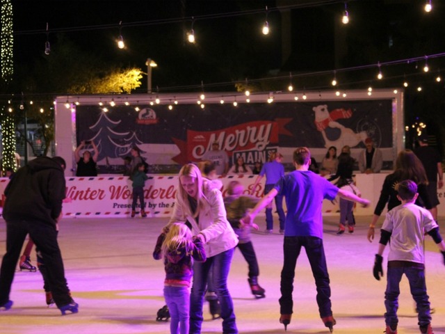 Downtown Mesa's ice rink to reopen Saturday, will be closed on Sunday
