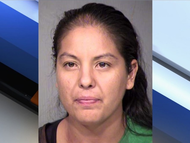 Police: Woman attacks west Phoenix homeowner with meat cleaver