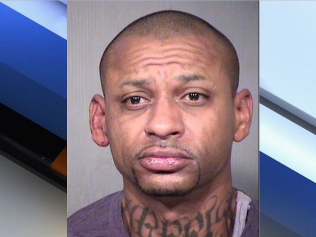 PD: Young teen alerts Phoenix police to suspect hiding in home with family