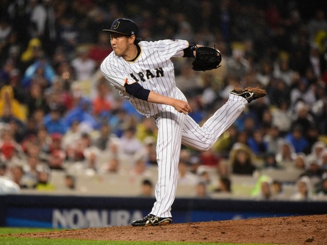 Arizona Diamondbacks sign Japanese star Yoshihisa Hirano