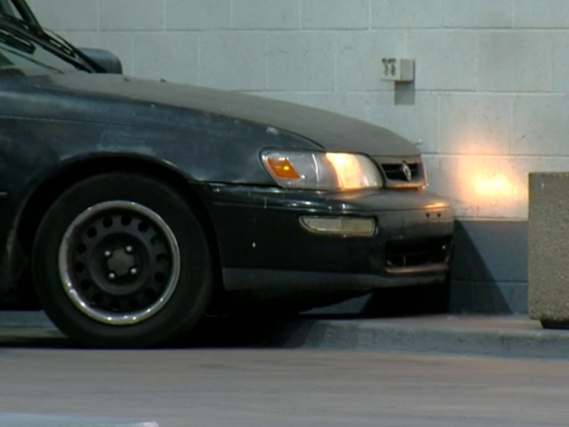 PD: Man found shot in car in Phoenix