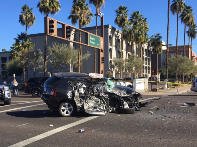Phoenix pursuit: Suspect crashes in Tempe after chase