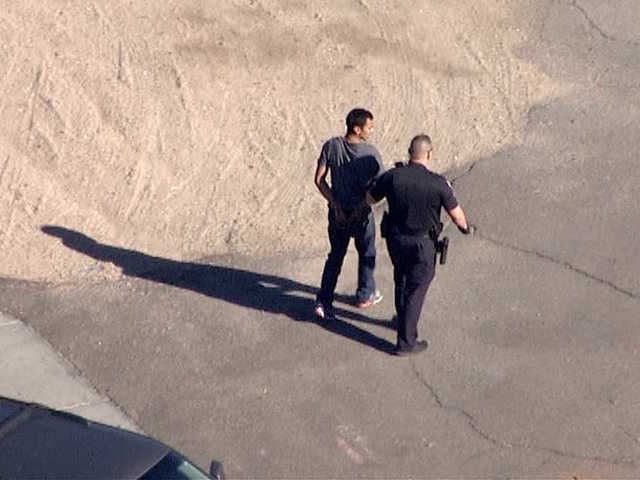 Police apprehend pursuit suspect in Phoenix