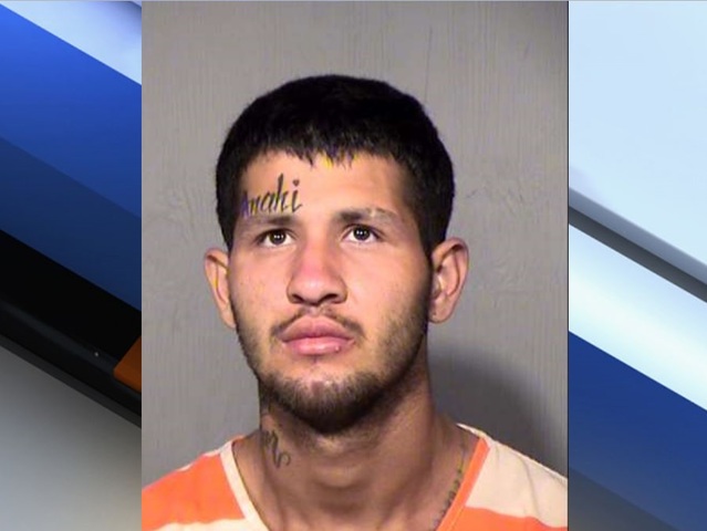 PD: Tolleson woman wakes to find man armed with golf club in her room
