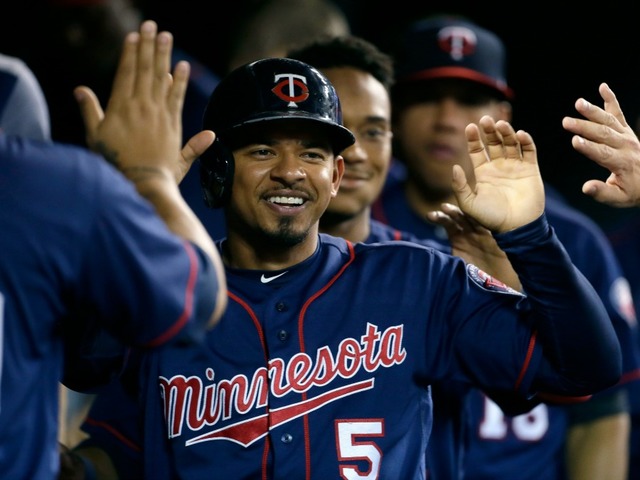Diamondbacks trade for Twins infielder Eduardo Escobar