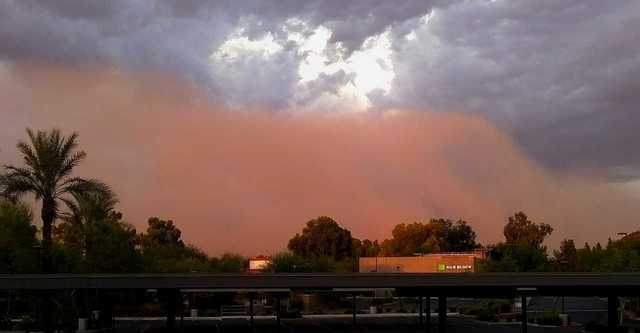 Monsoon storm brings lightning, rain, dust, hail (July 30, 2018)