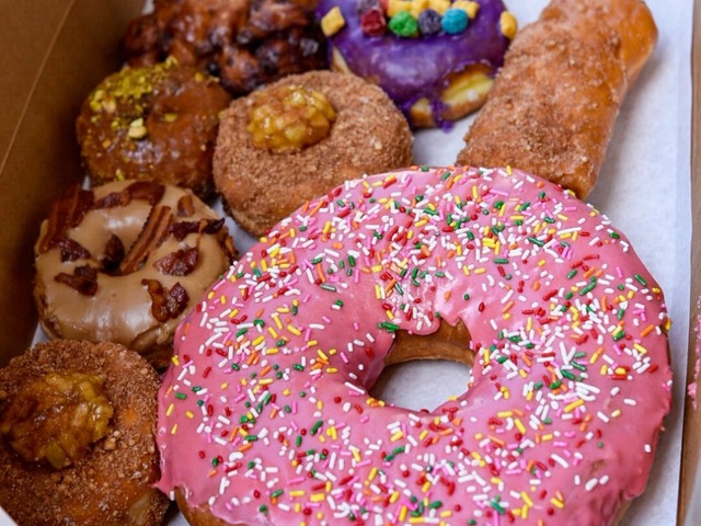 Pizza, doughnuts, & mac and cheese: 3 tasty food festivals not to miss this weekend in Phoenix